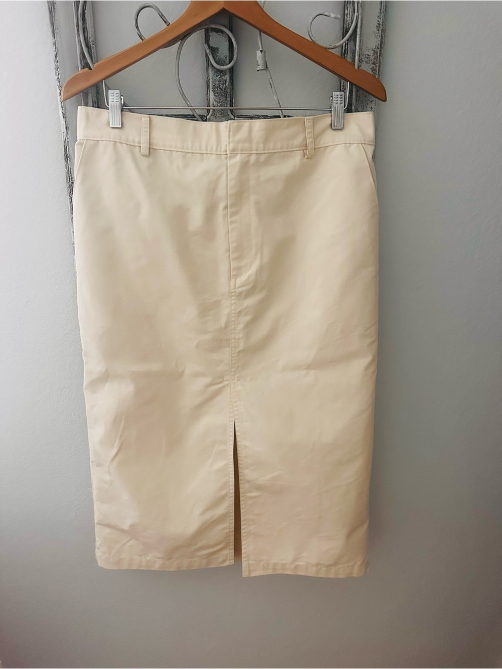 Elodie Cream Pencil Skirt with Front Slit